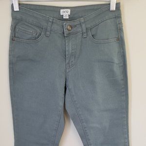 Cache jeans size 2 NWT